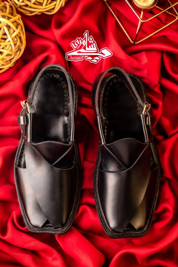 Charsadda Chappal Plain Black Saada Sole
