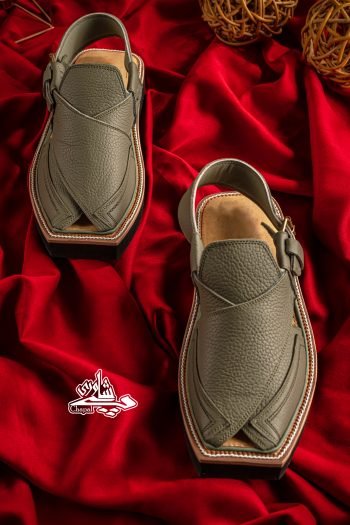 Kaptaan Chappal Matt Hena Green Grain Leather