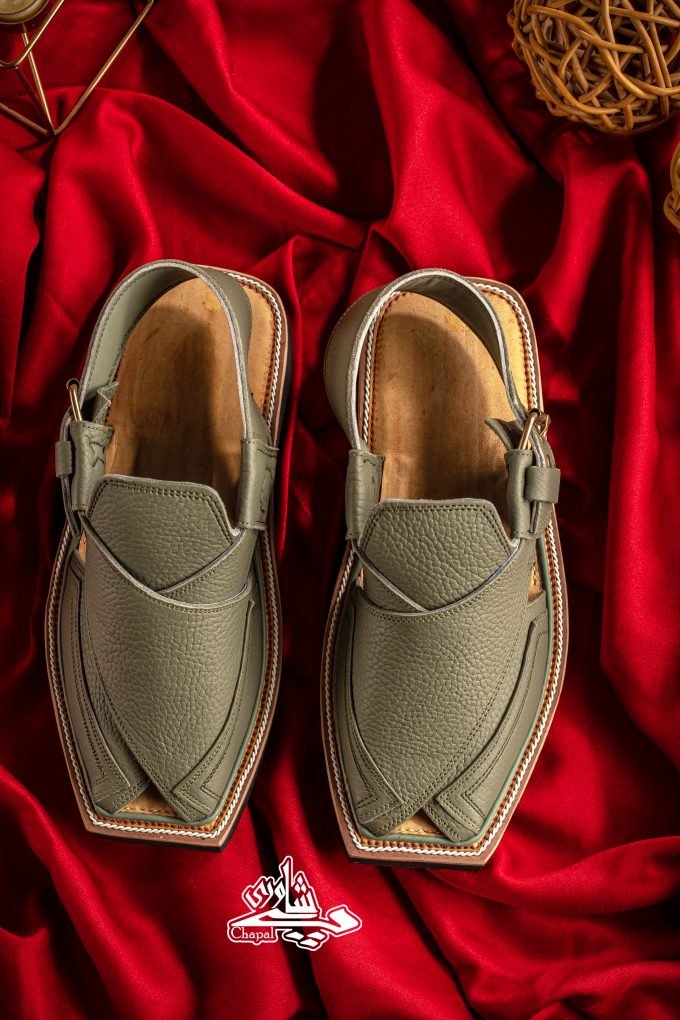 Kaptaan Chappal Matt Hena Green Grain Leather